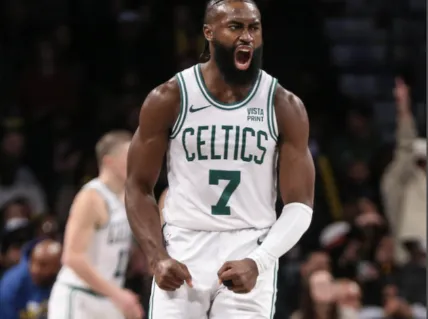 AG体育-队史第16位！杰伦-布朗职业生涯首次单赛季得分突破2000分